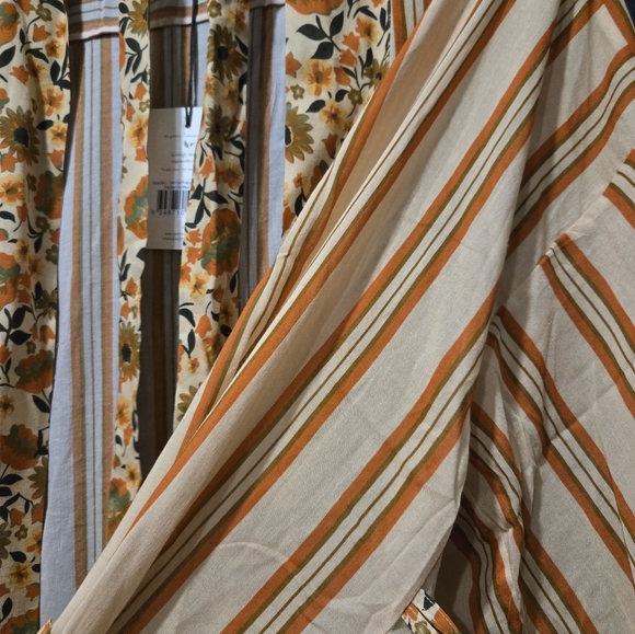 Spell Impala lily robe exclusive to free people. Size M/L NWT - Picture 9 of 12